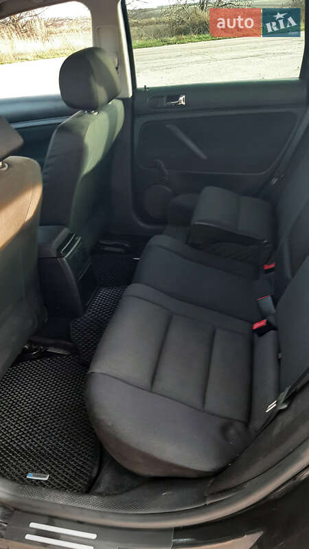 Універсал Volkswagen Passat 2002 в Кропивницькому