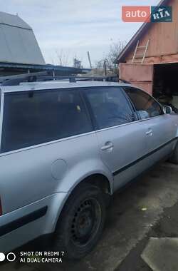 Универсал Volkswagen Passat 2001 в Тростянце