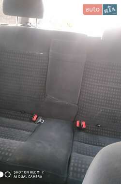 Универсал Volkswagen Passat 2001 в Тростянце