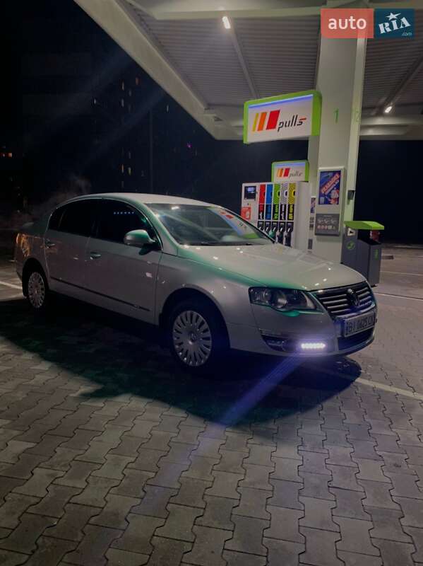 Седан Volkswagen Passat 2008 в Кременчуці