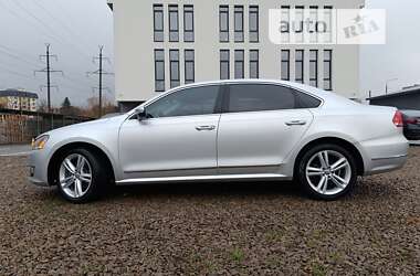 Седан Volkswagen Passat 2014 в Львове