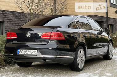 Седан Volkswagen Passat 2012 в 