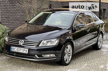 Седан Volkswagen Passat 2012 в 