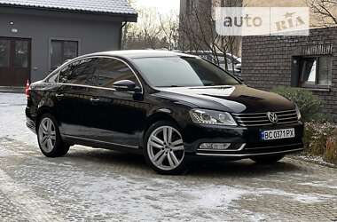Седан Volkswagen Passat 2012 в 