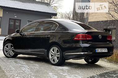 Седан Volkswagen Passat 2012 в 