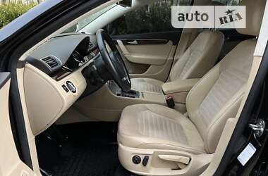 Седан Volkswagen Passat 2012 в 