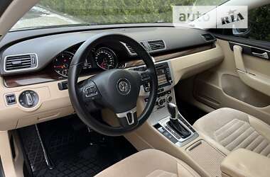 Седан Volkswagen Passat 2012 в 