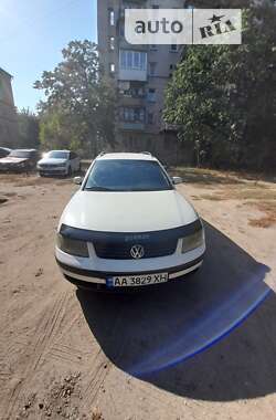 Універсал Volkswagen Passat 1999 в Києві