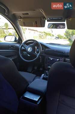 Седан Volkswagen Passat 2002 в 