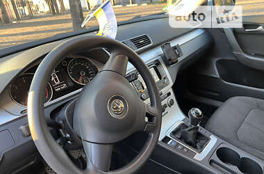 Универсал Volkswagen Passat 2013 в Днепре