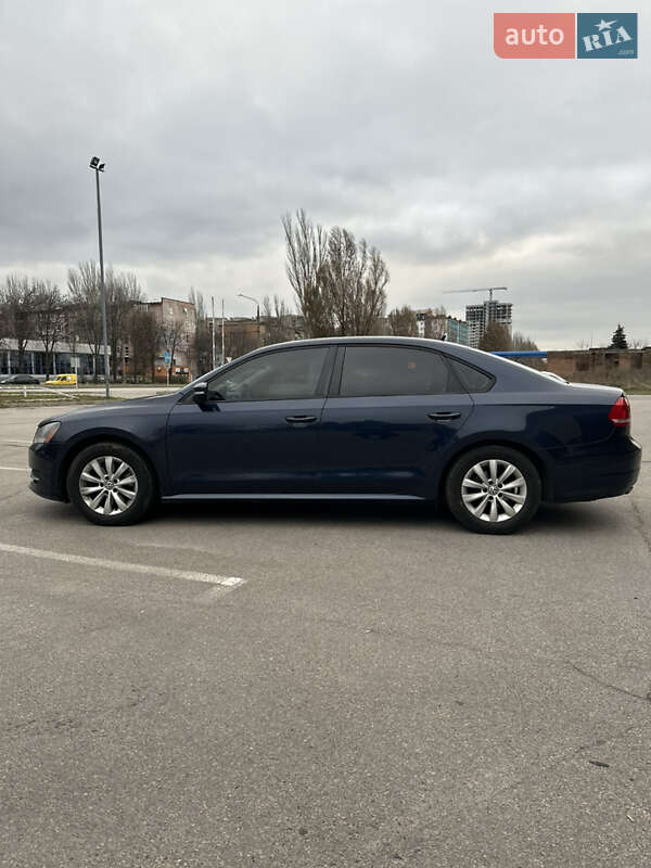 Седан Volkswagen Passat 2012 в Запорожье