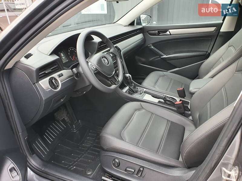 Седан Volkswagen Passat 2020 в Киеве
