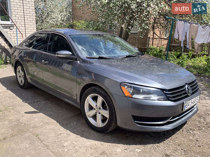 Седан Volkswagen Passat 2014 в Кропивницькому