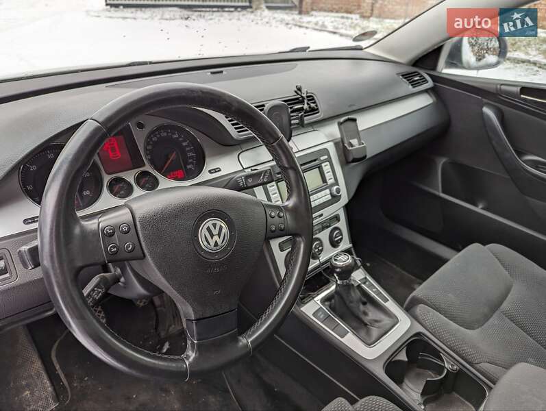 Універсал Volkswagen Passat 2008 в Снятині