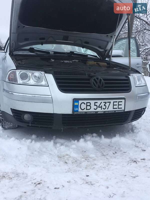 Седан Volkswagen Passat 2001 в Гребінці