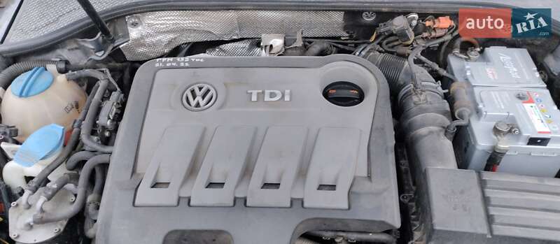 Седан Volkswagen Passat 2013 в Баранівці