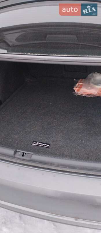 Седан Volkswagen Passat 2013 в Баранівці