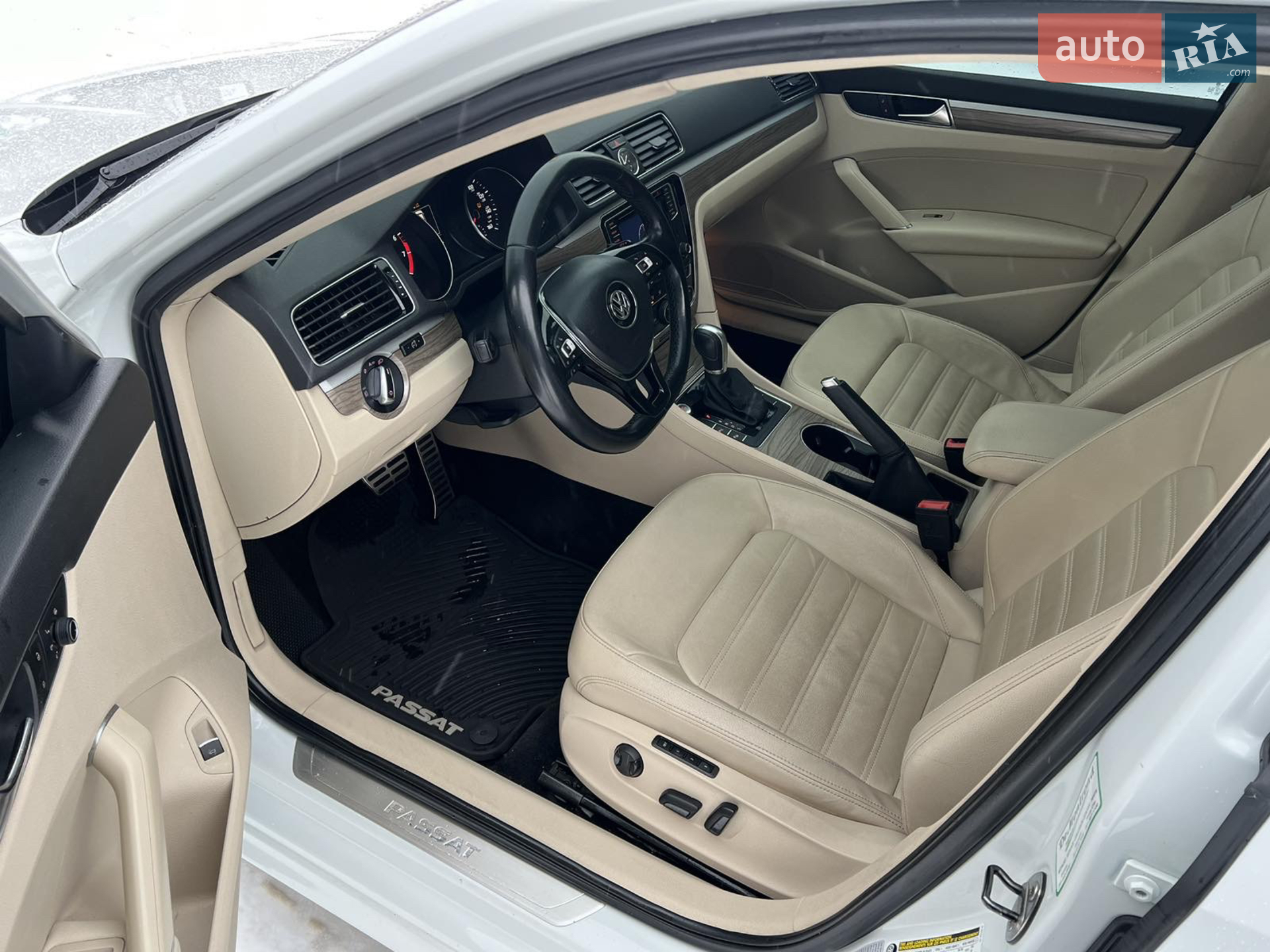 2017 Volkswagen Passat - мініатюра 2