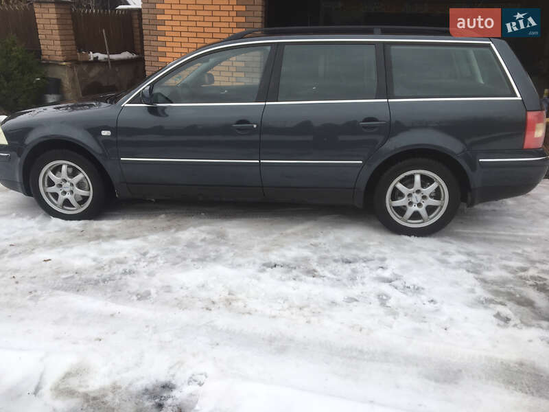 Универсал Volkswagen Passat 2003 в Житомире