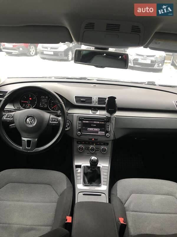 Универсал Volkswagen Passat 2013 в Киеве