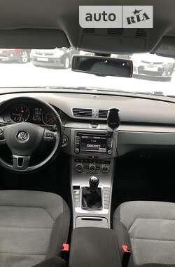 Универсал Volkswagen Passat 2013 в Киеве