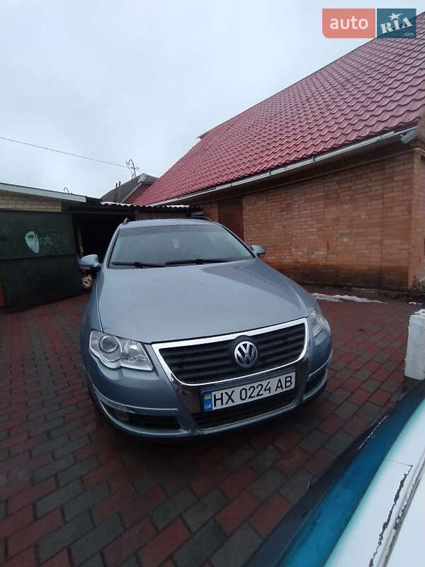 Універсал Volkswagen Passat 2009 в Хмельницькому