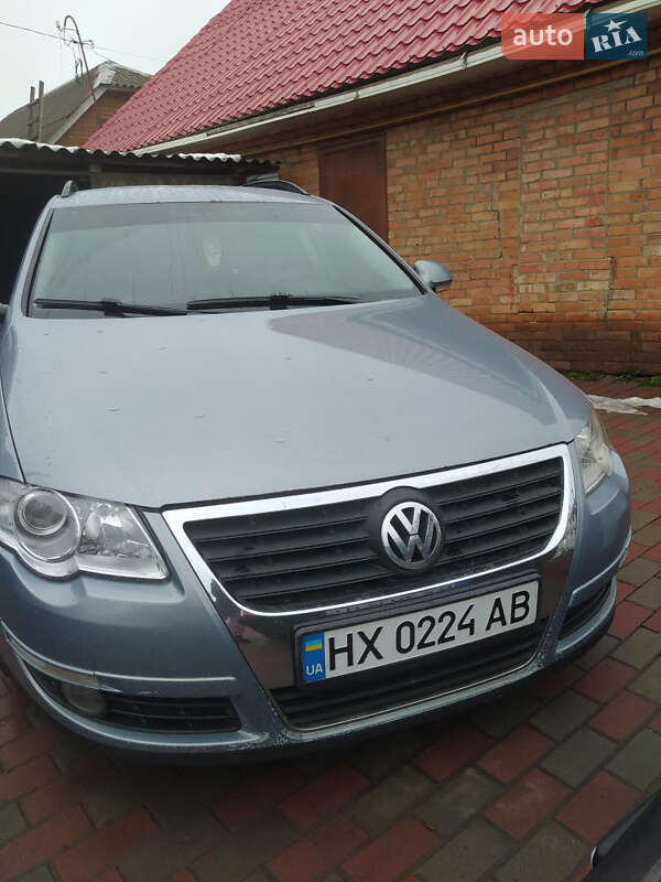 Универсал Volkswagen Passat 2009 в Хмельницком