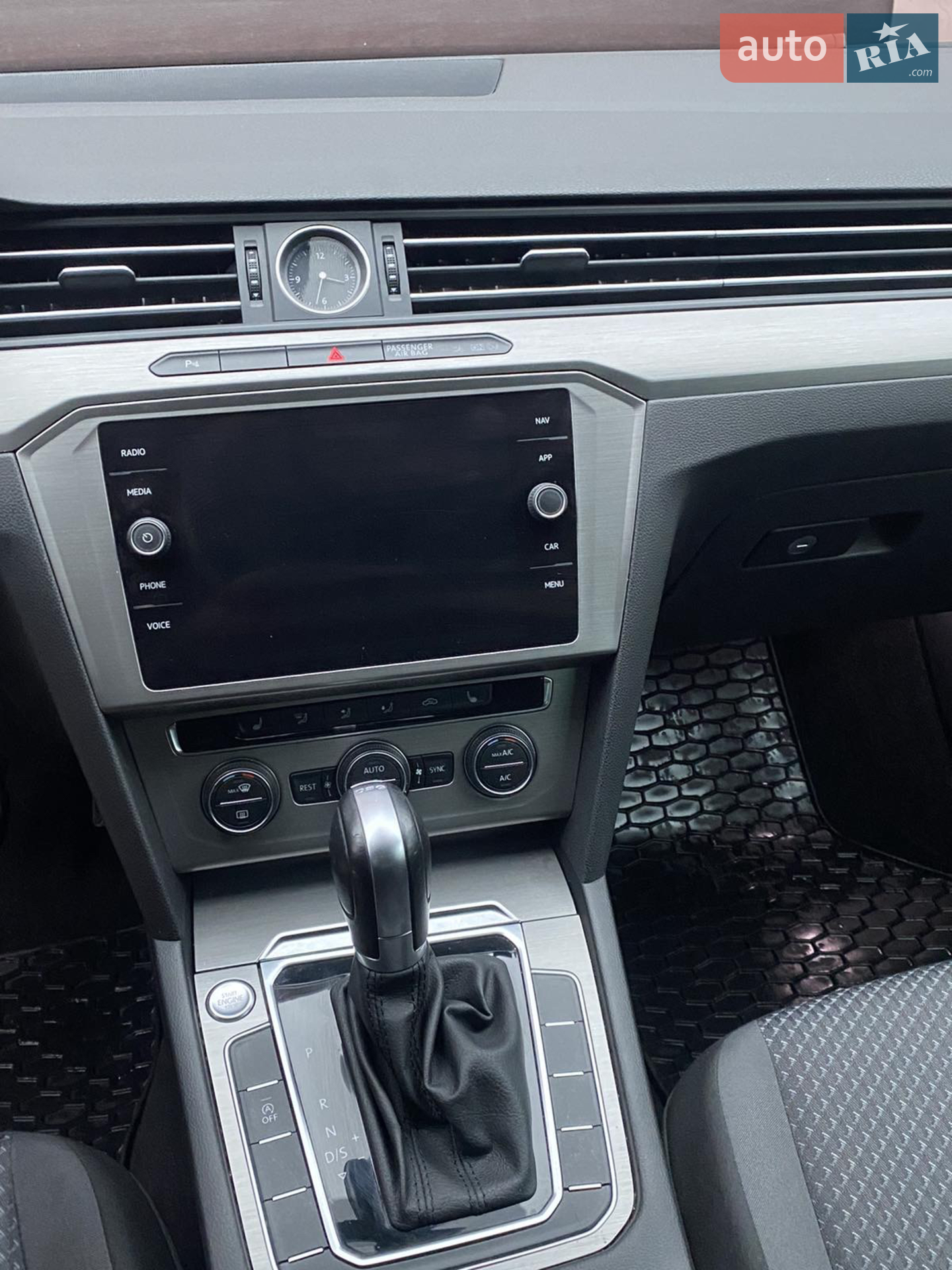 2019 Volkswagen Passat - мініатюра 16