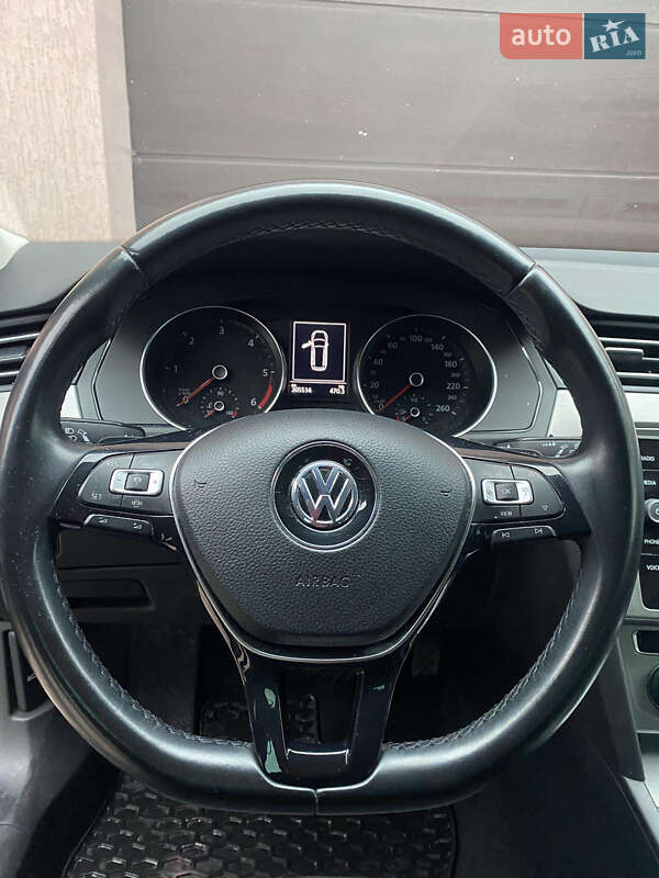 Універсал Volkswagen Passat 2019 в Львові