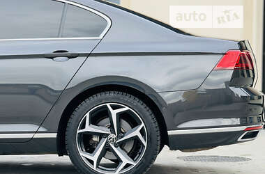 Седан Volkswagen Passat 2020 в 