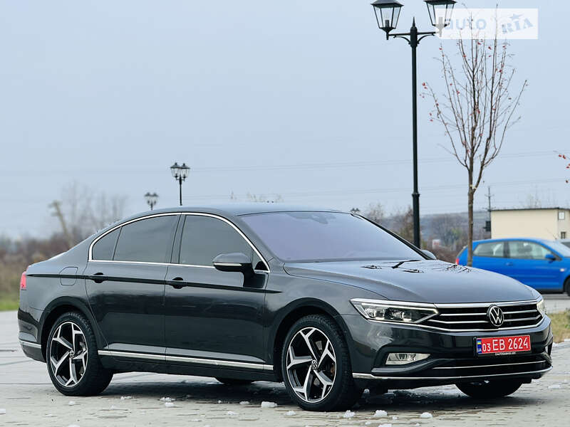 Седан Volkswagen Passat 2020 в 