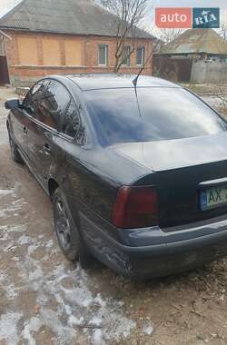 Седан Volkswagen Passat 1997 в Харькове