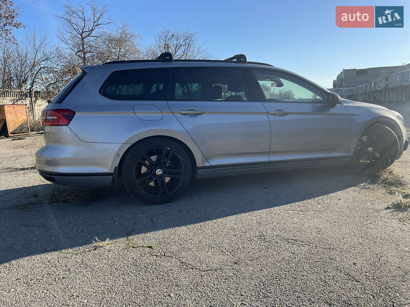 Універсал Volkswagen Passat 2014 в Одесі