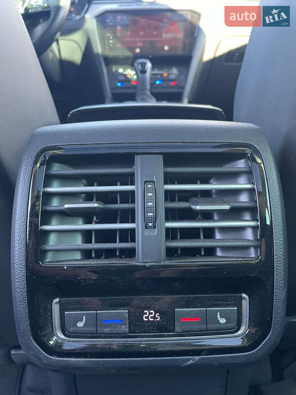 Універсал Volkswagen Passat 2014 в Одесі