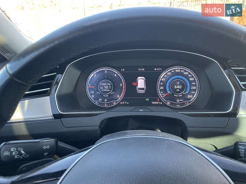 Універсал Volkswagen Passat 2014 в Одесі