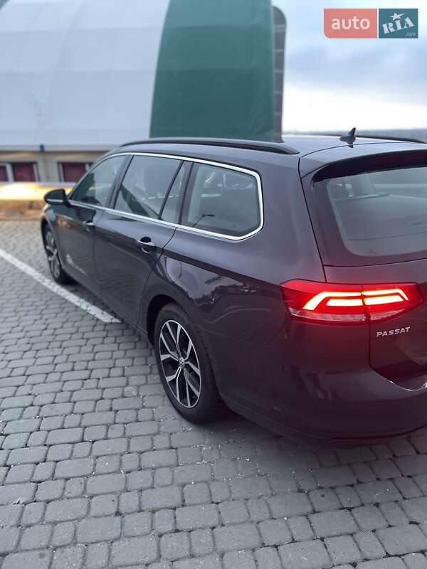 Универсал Volkswagen Passat 2016 в Ужгороде