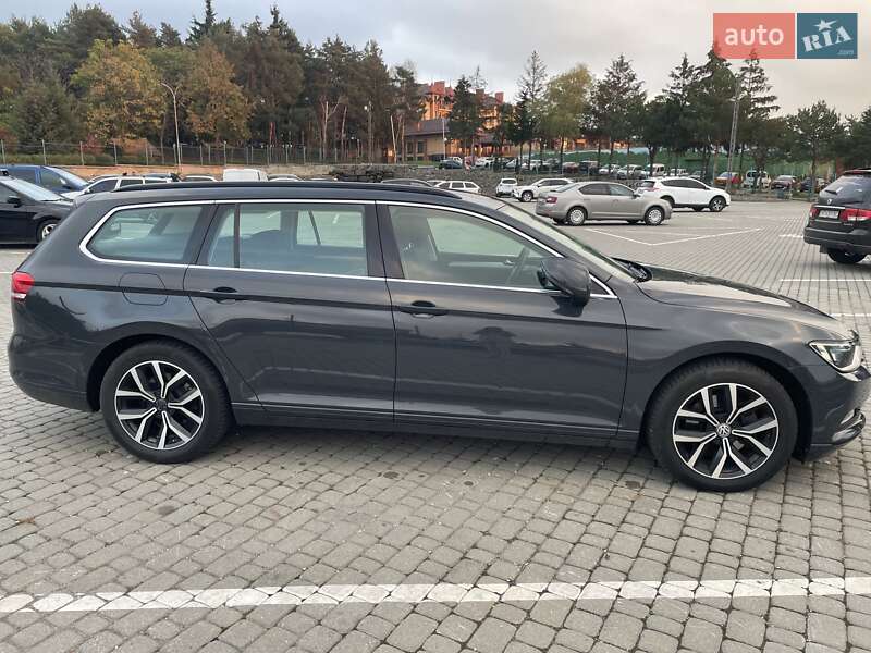 Универсал Volkswagen Passat 2016 в Ужгороде