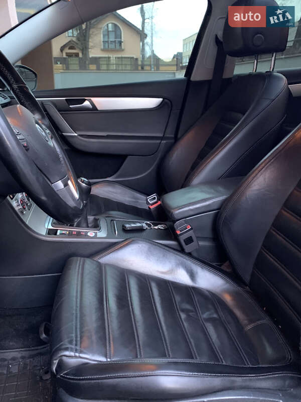 Універсал Volkswagen Passat 2013 в Стрию