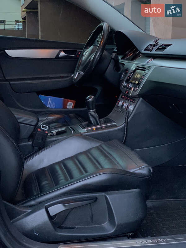 Універсал Volkswagen Passat 2013 в Стрию