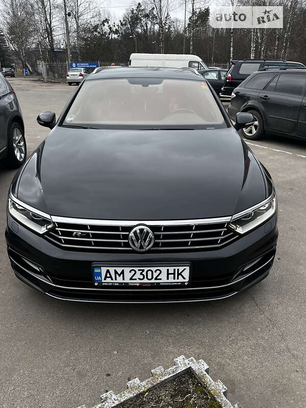 Універсал Volkswagen Passat 2018 в Житомирі