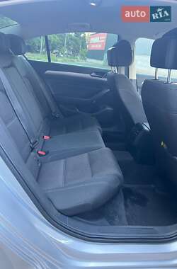 Седан Volkswagen Passat 2015 в 