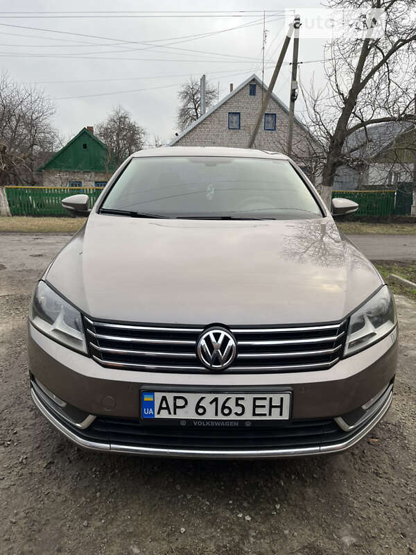 Седан Volkswagen Passat 2011 в Вольнянске