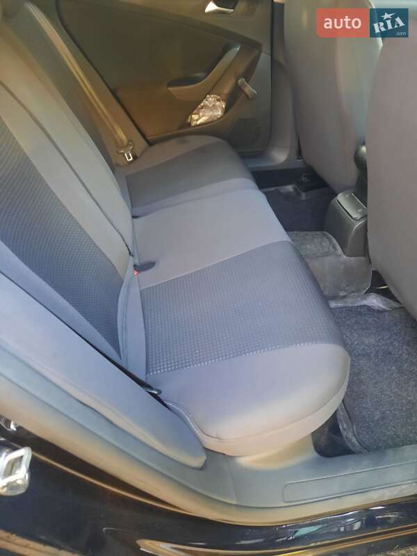 Универсал Volkswagen Passat 2010 в Запорожье