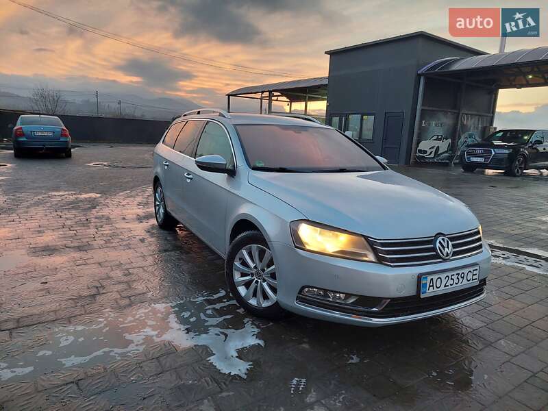 Универсал Volkswagen Passat 2012 в Тячеве
