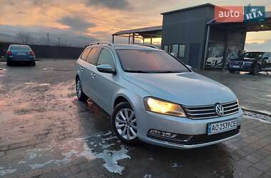 Універсал Volkswagen Passat 2012 в 