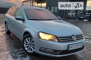 Універсал Volkswagen Passat 2012 в Тячеві