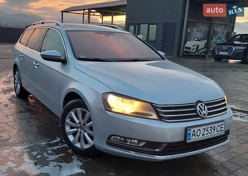 Універсал Volkswagen Passat 2012 в 