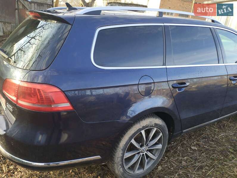 Універсал Volkswagen Passat 2012 в Жмеринці