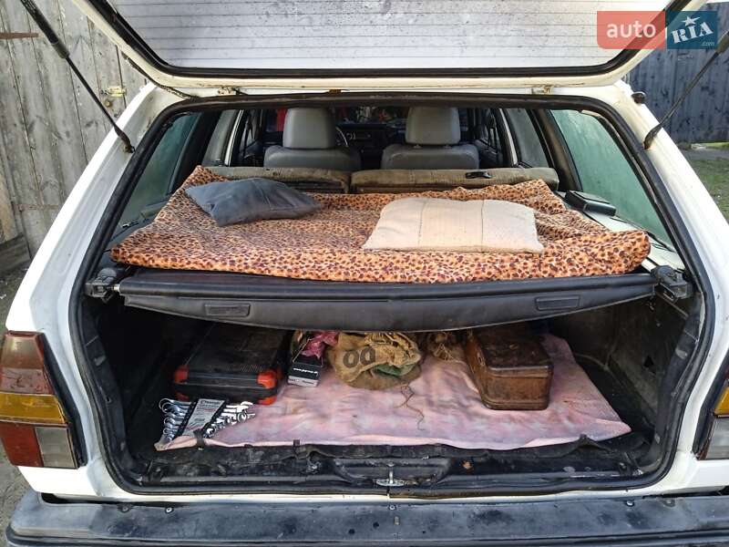 Универсал Volkswagen Passat 1986 в Березному