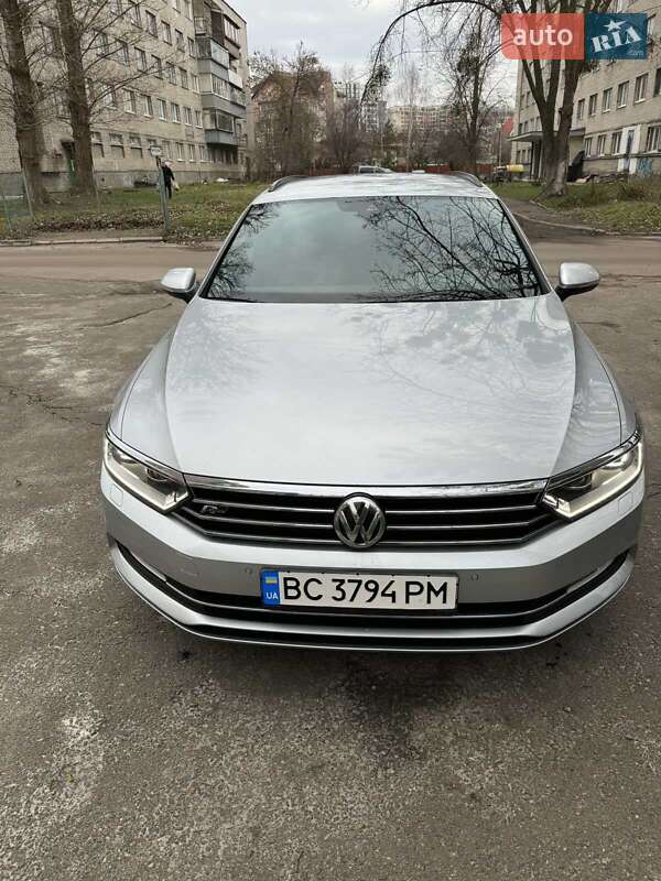 Универсал Volkswagen Passat 2017 в Львове